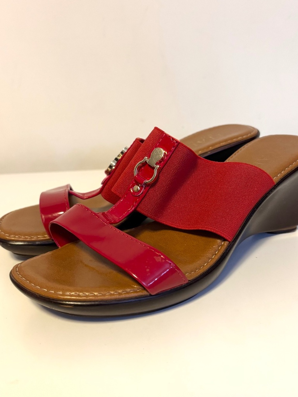 Italian Shoemakers Open Toe Elastic Wedge Heel Sandals Buckle Red Womens 7.5